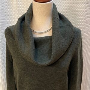 Like New French Connection Moss Green Cowl Neck SOFT Acrylic Tunic Sweater